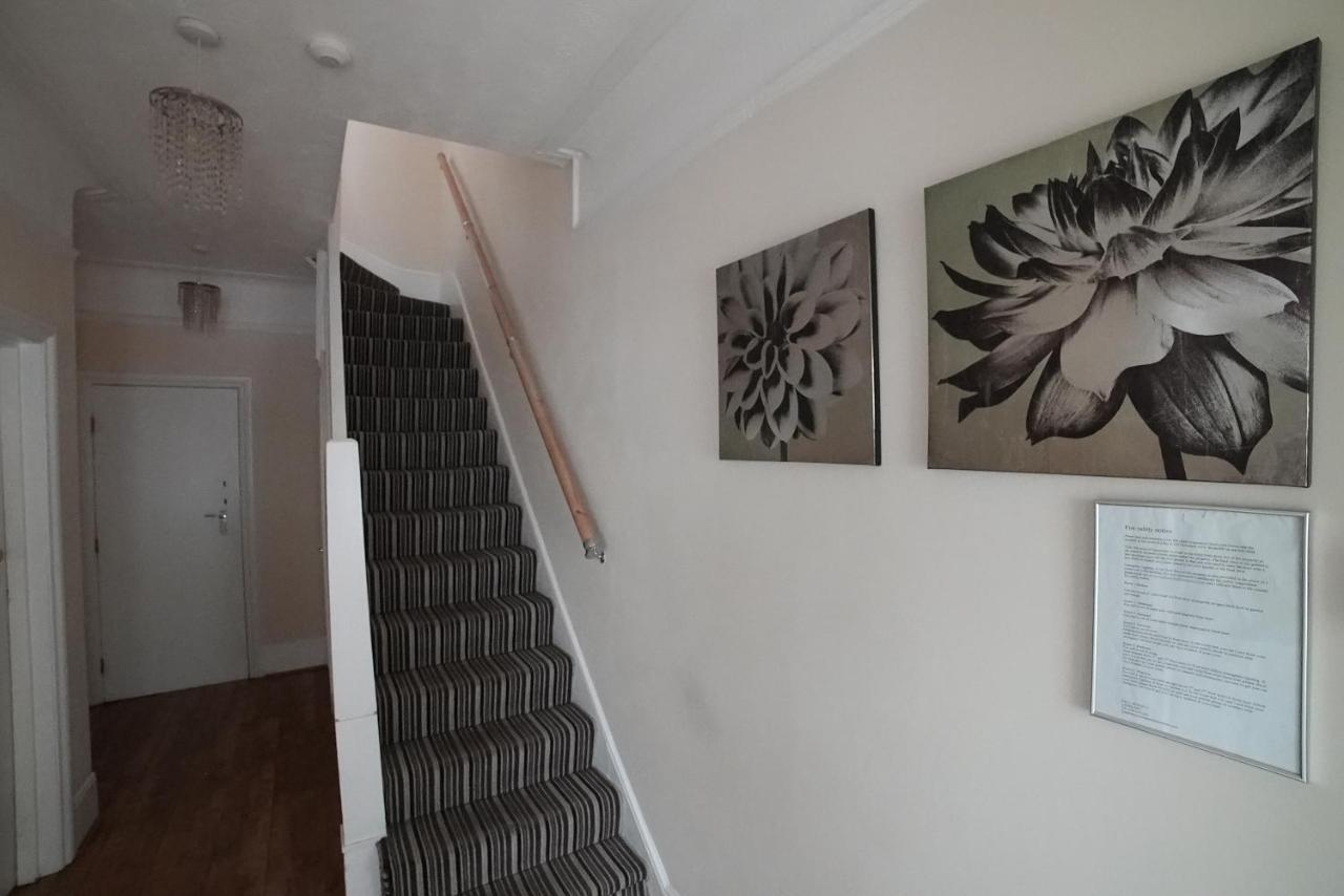 Silverdale House Сътън он Сий Екстериор снимка