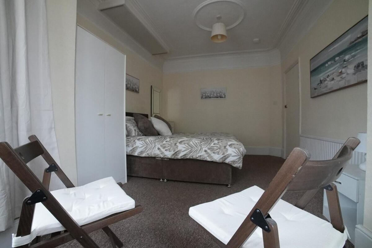 Silverdale House Сътън он Сий Стая снимка